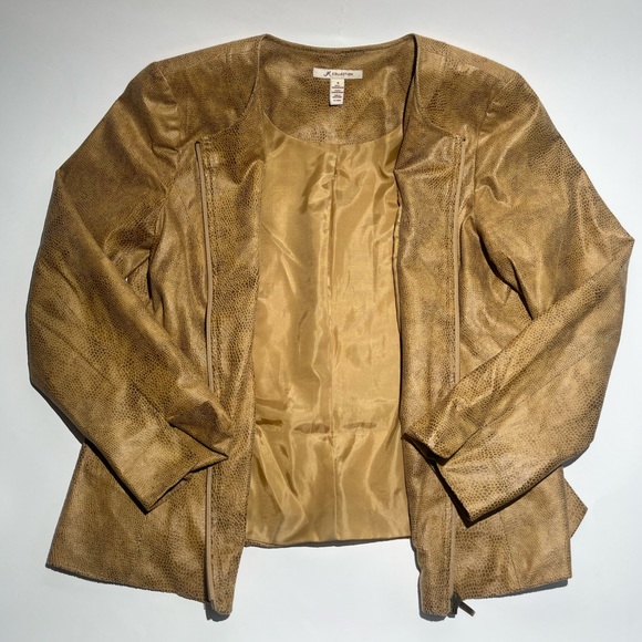 JM Collection Camel Faux Leather Vegan Snakeskin Print Zip Up Jacket w/ Pockets - Picture 6 of 10